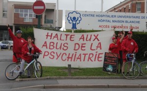 veřejnost je málo informována o nedobrovolných hospitalizacích na psychiatriích a nedobrovolné léčbě elektrošoky - Scientologicé pořádají informační jízdu Scientologických cyklistů