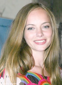 Bijou Phillips herečka, zpěvačka, modelka - člen scientologické církve